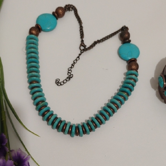 Turquoise Beaded Necklace and Bracelet Set with Antique Gold Accents NEW - Picture 5 of 11